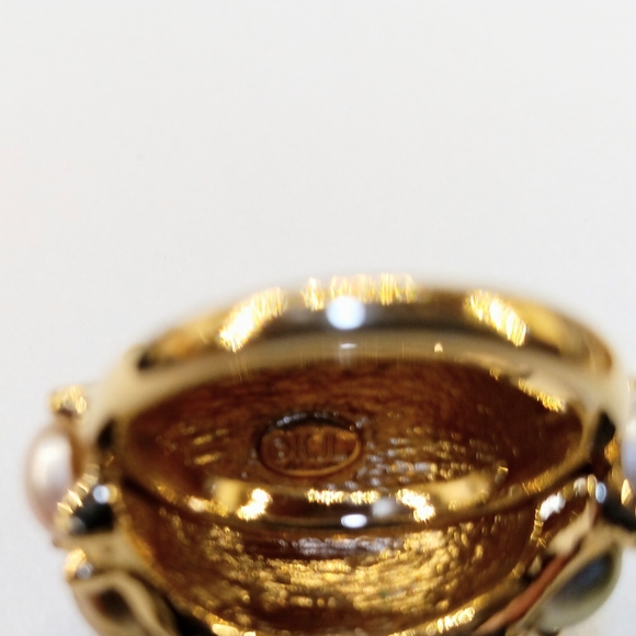 Kenneth Jay Lane Vintage Ring Size 7 - Picture 4 of 5